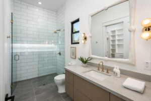 9422 N 50th Pl - High Res-124