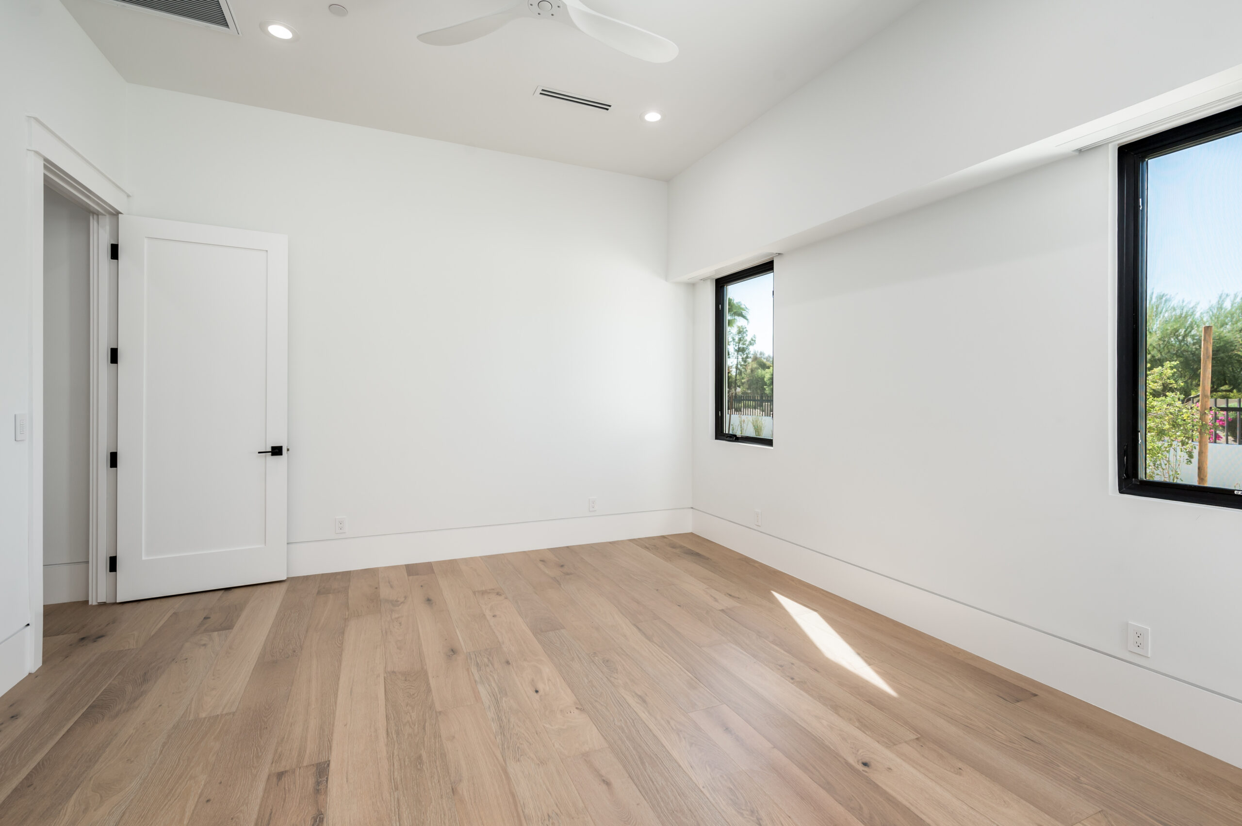 9422 N 50th Pl - High Res-127