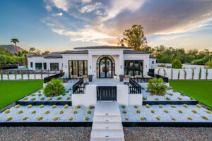 9422 N 50th Pl - High Res-13