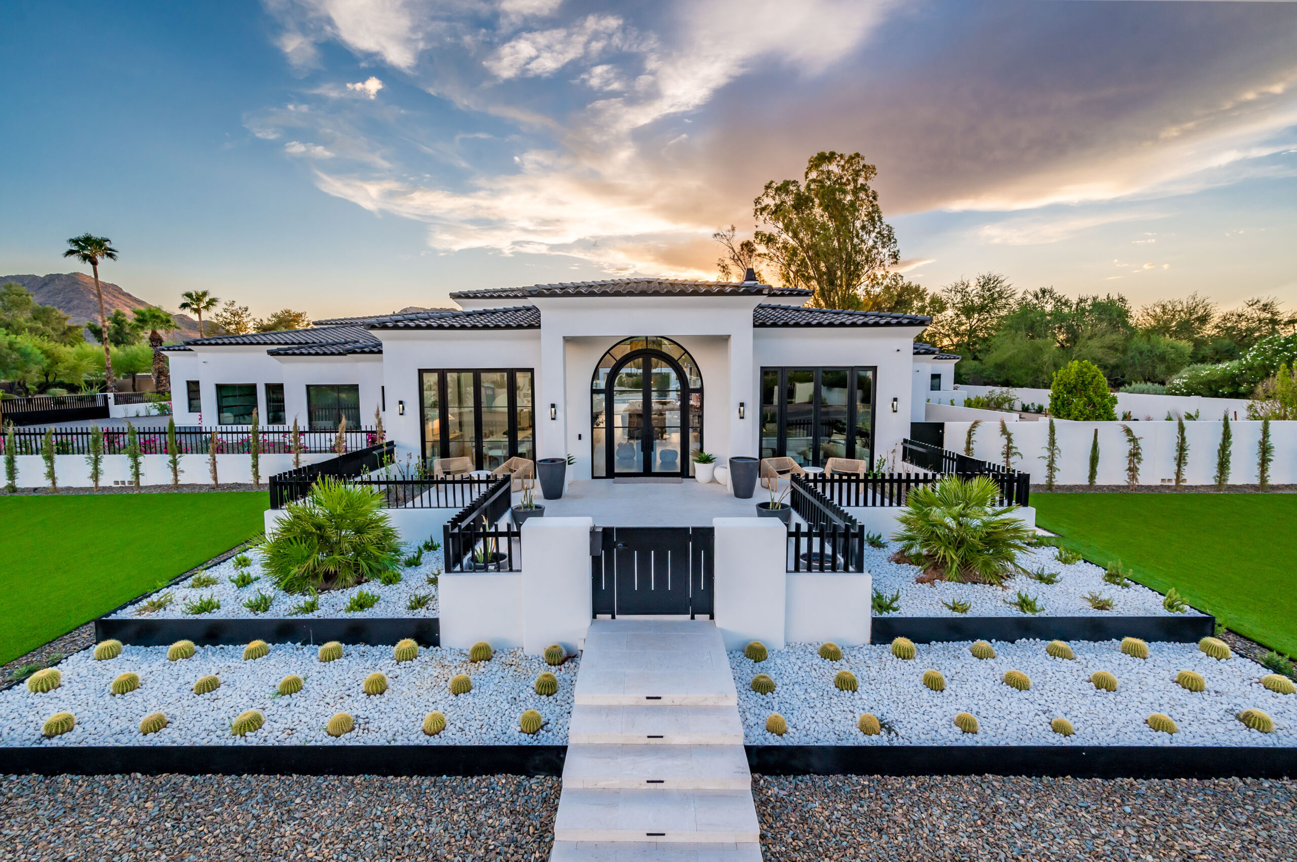 9422 N 50th Pl - High Res-13