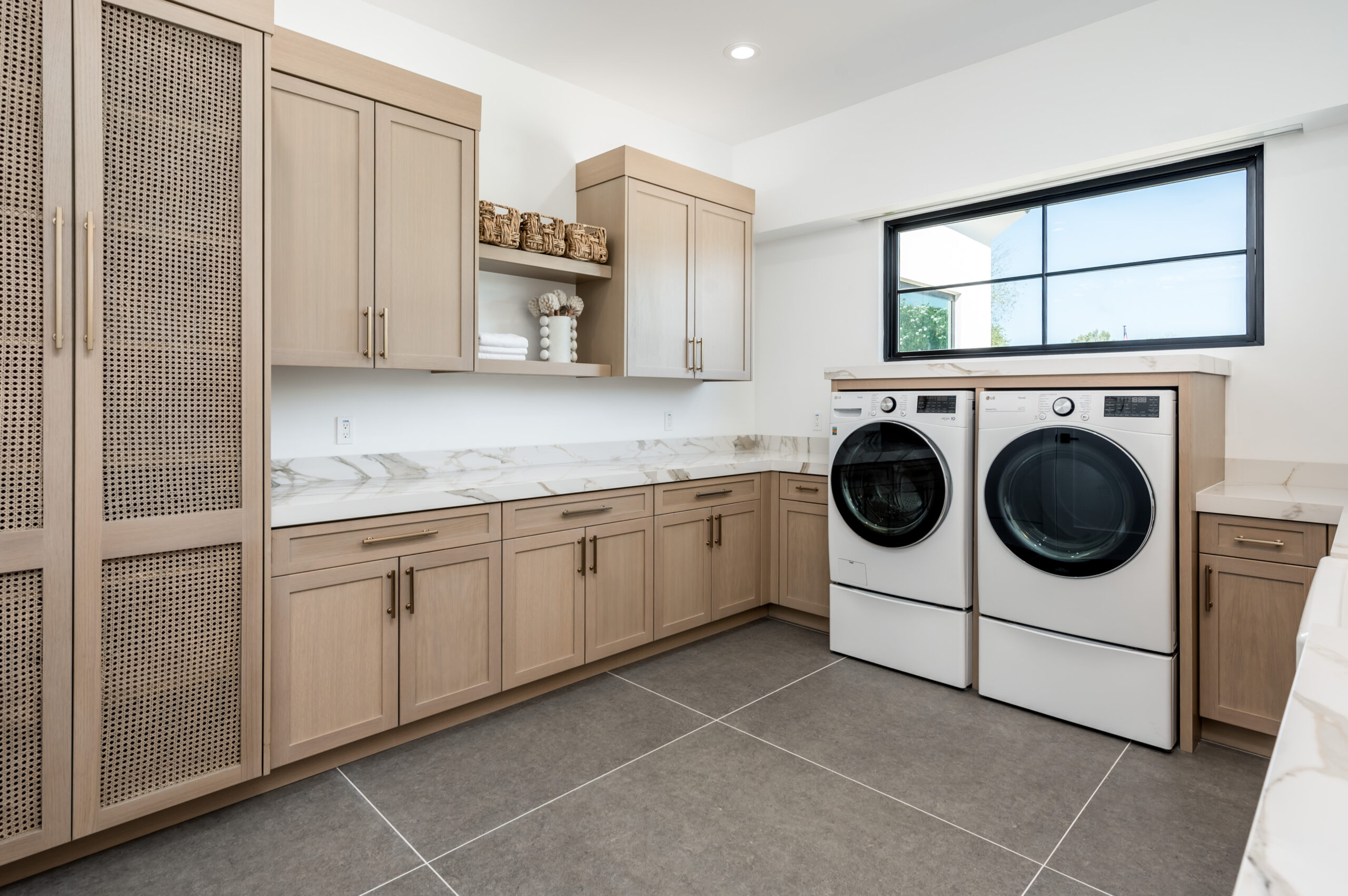 9422 N 50th Pl - High Res-135