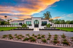 9422 N 50th Pl - High Res-18