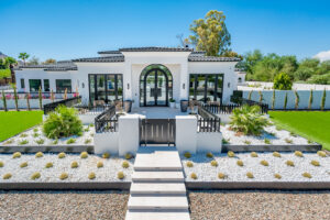 9422 N 50th Pl - High Res-2