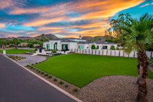 9422 N 50th Pl - High Res-21