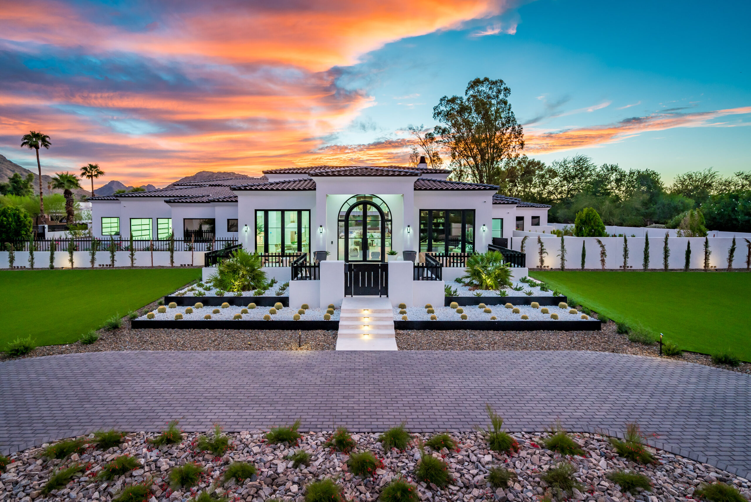 9422 N 50th Pl - High Res-23