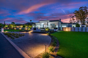 9422 N 50th Pl - High Res-29